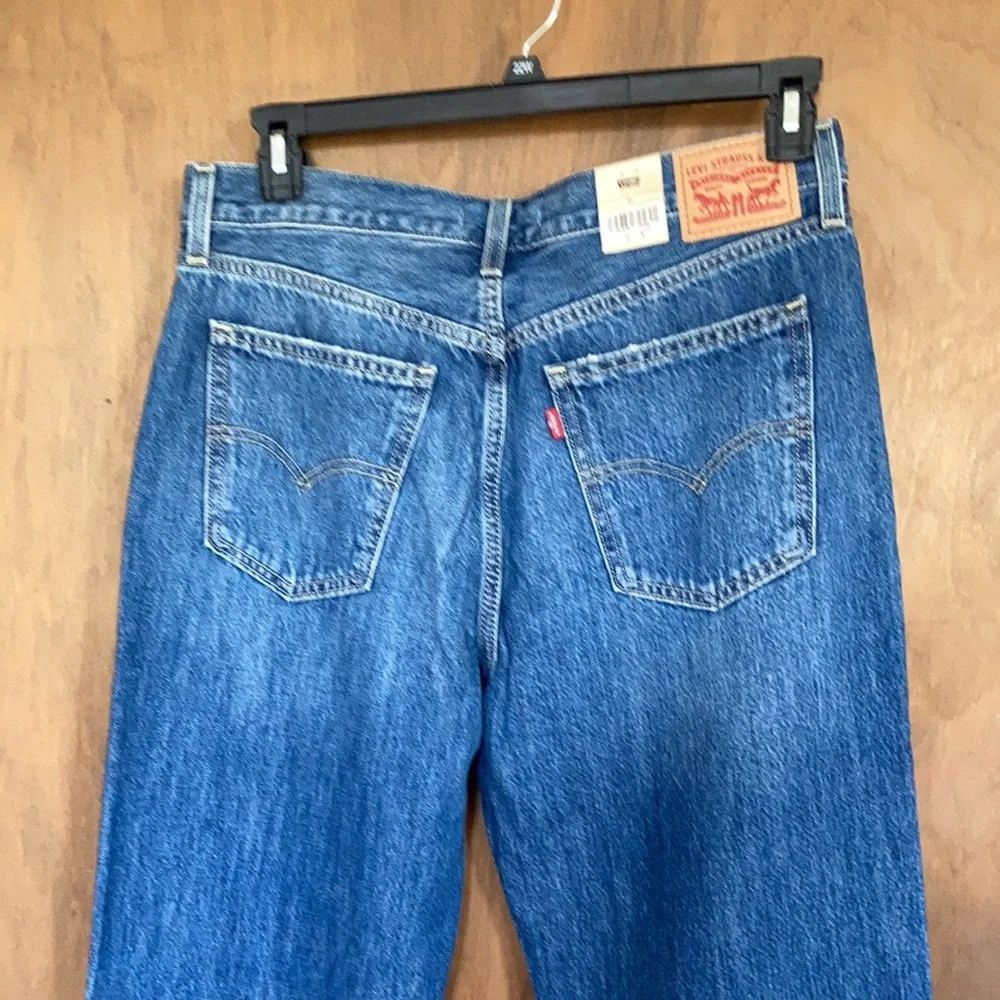 Levi’s low pro straight leg jean cotton midrise distressed denim 30